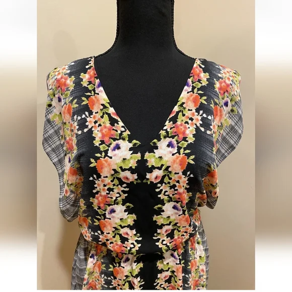 Candie's Orange and Black V-Neck Sundress - Picture 2 of 6